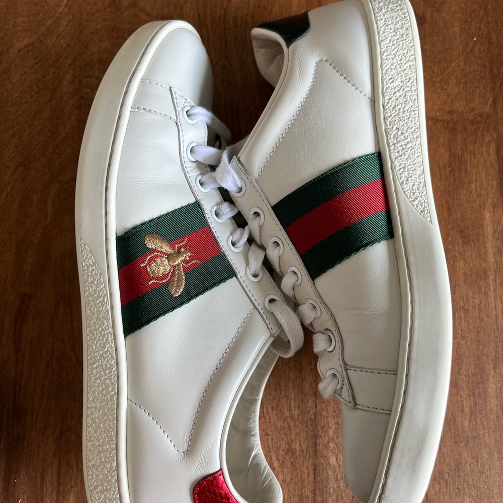 Gucci White Sneakers with Green and Red Stripes - Picture 3 of 12